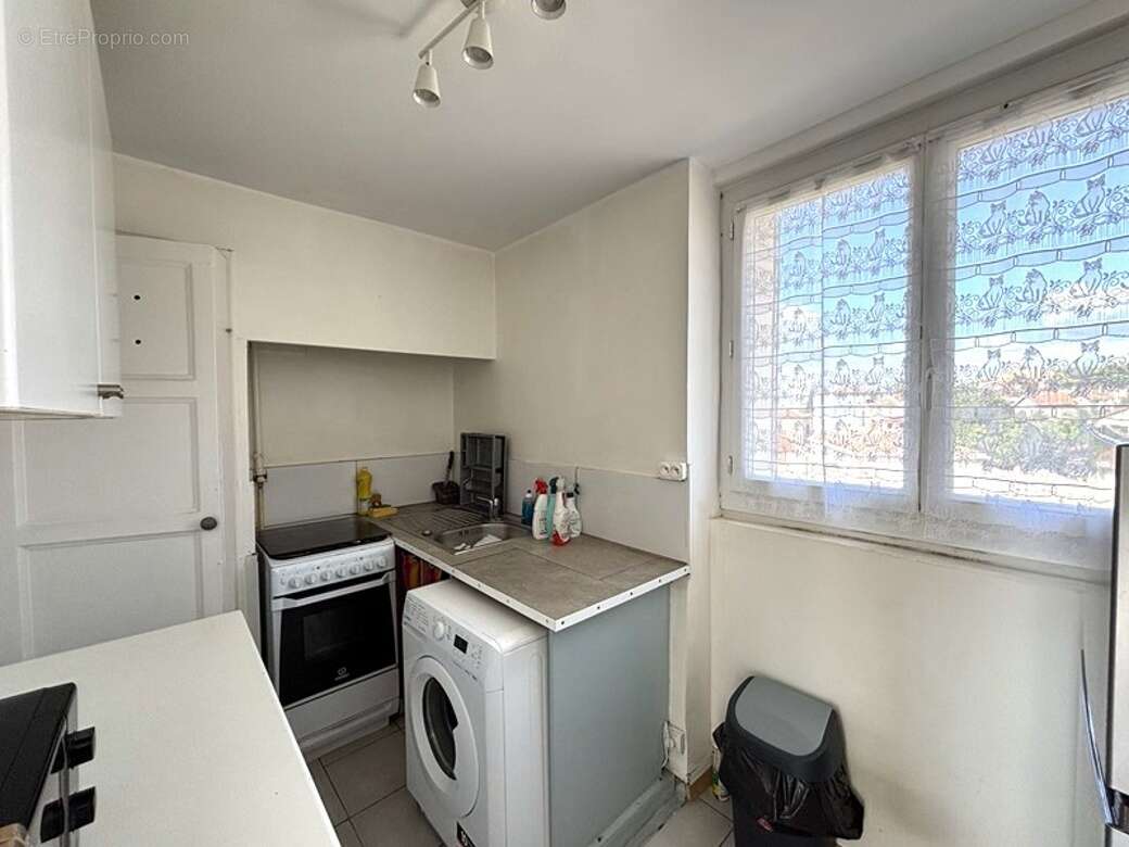 Appartement à MARSEILLE-3E