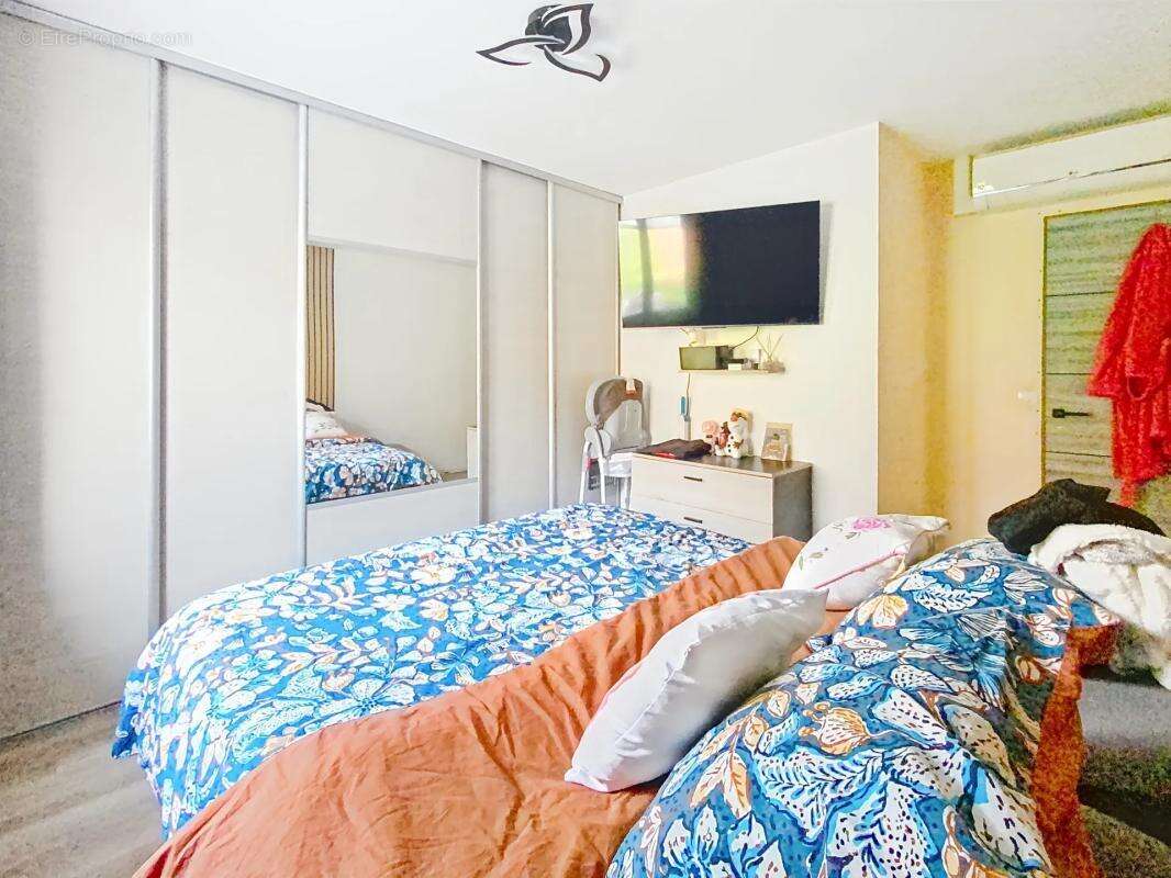 Maison à VILLETHIERRY