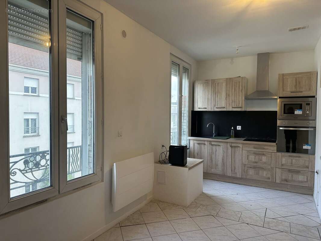 Appartement à DAMMARIE-LES-LYS
