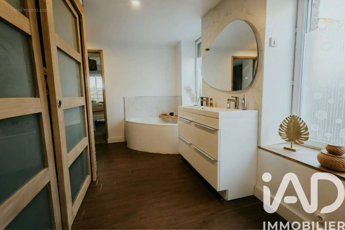 Photo 8 - Maison à LESTREM