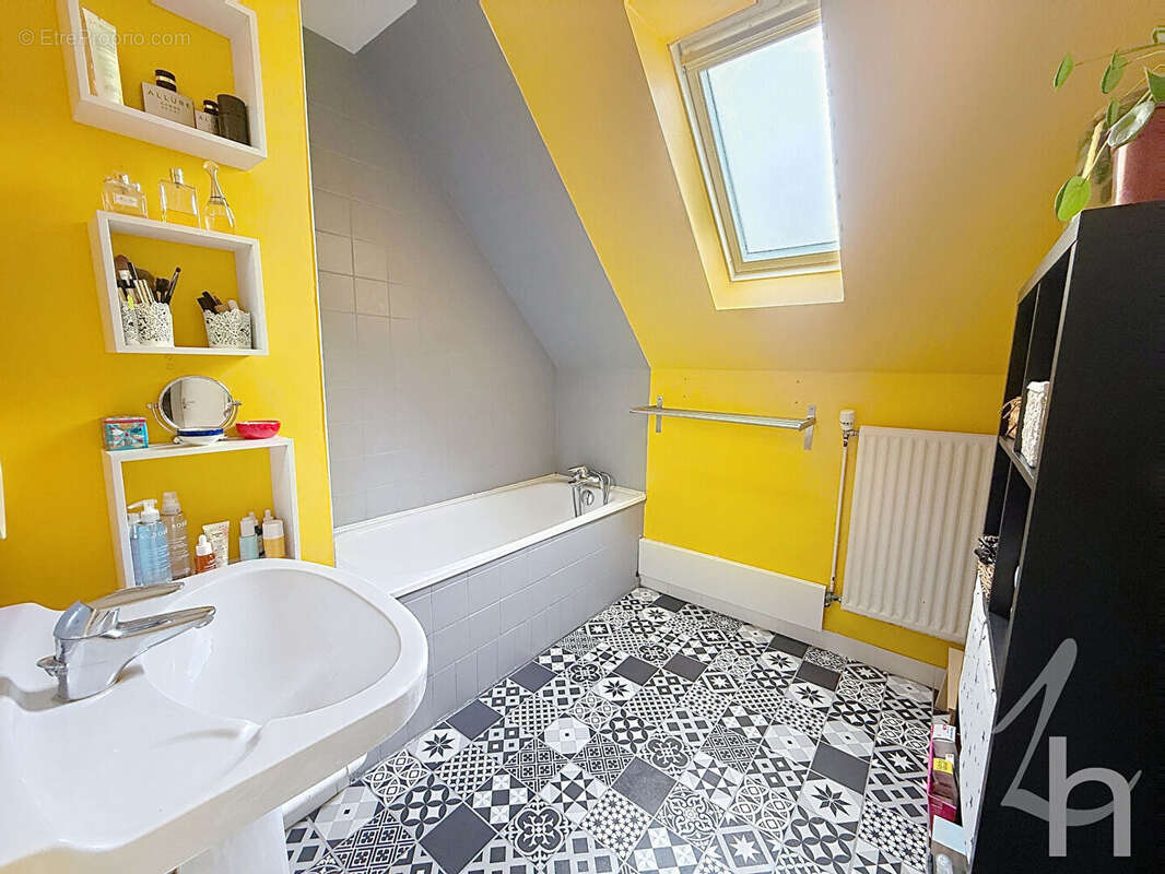 Maison à BRETTEVILLE-SUR-ODON