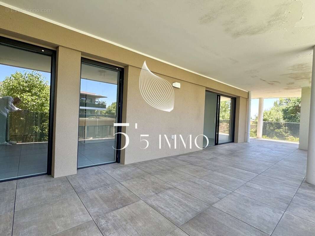 Appartement à LATTES