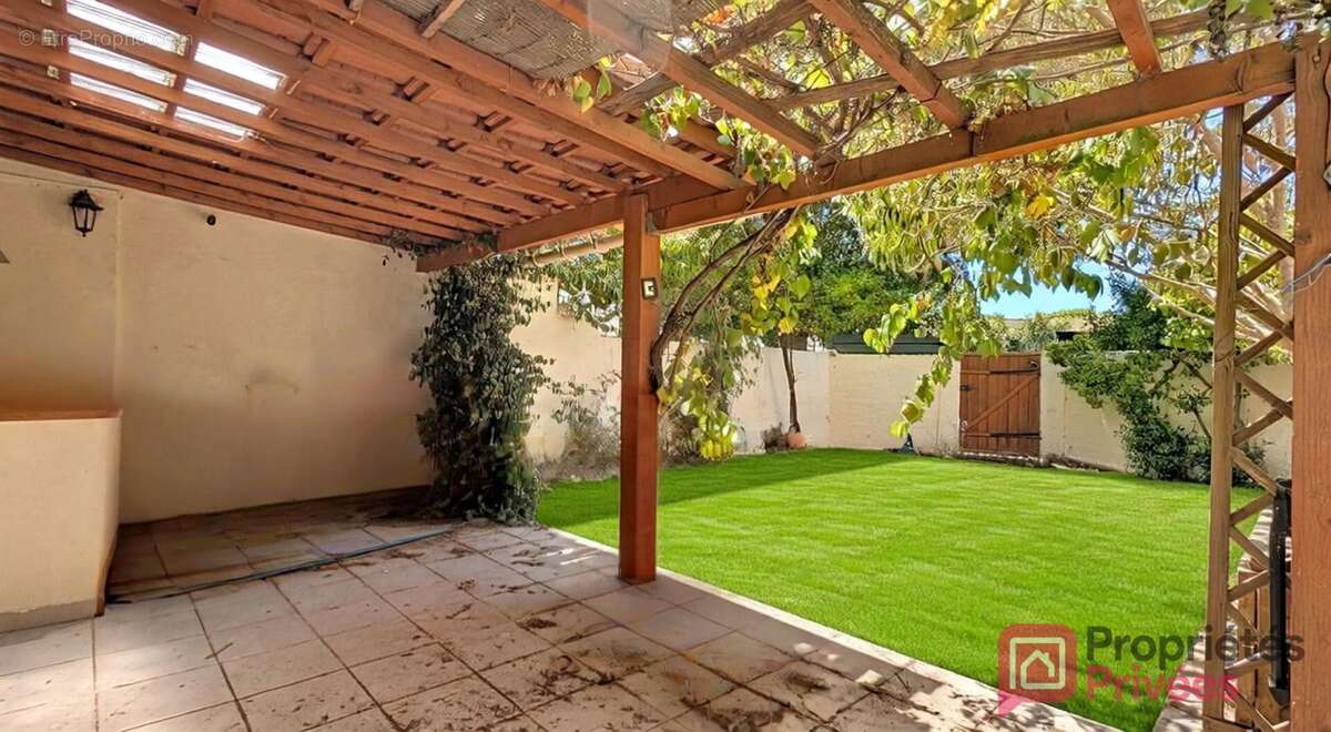 Maison Istres 4 pièce(s) 92 m2 - photo 5