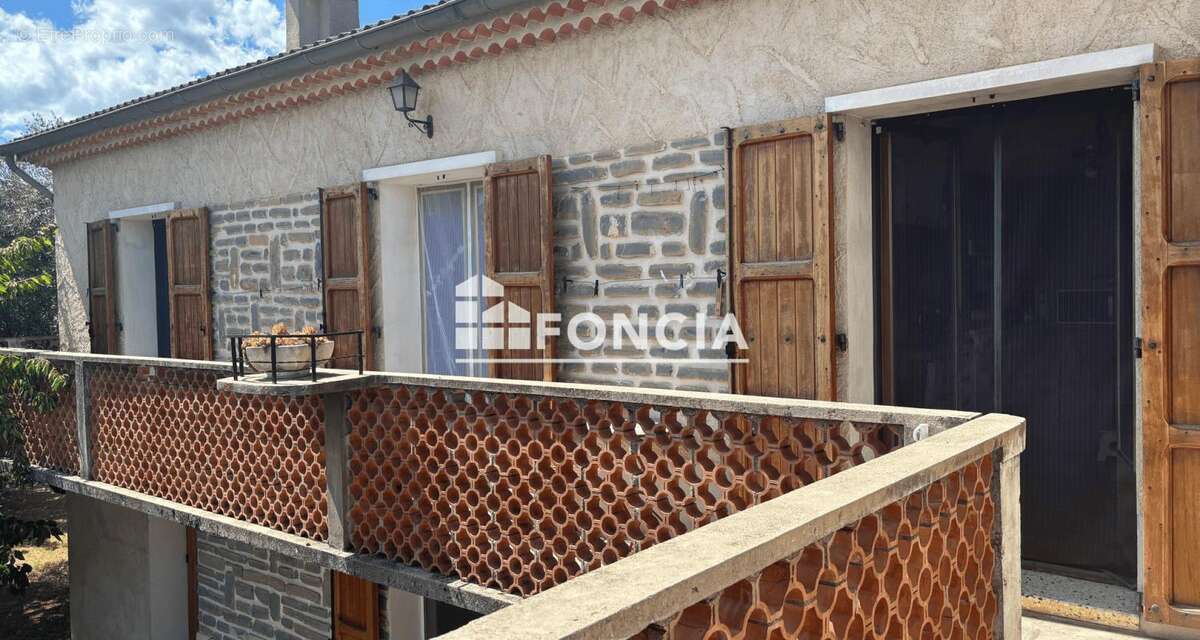 Aiglun, Maison avec 2 appartements garage et 4136m2 de terrain - photo 4