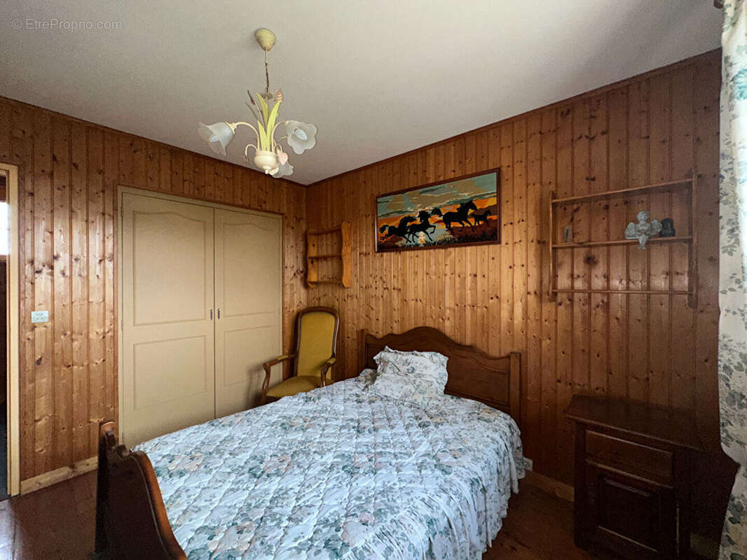 Maison à BOURCEFRANC-LE-CHAPUS