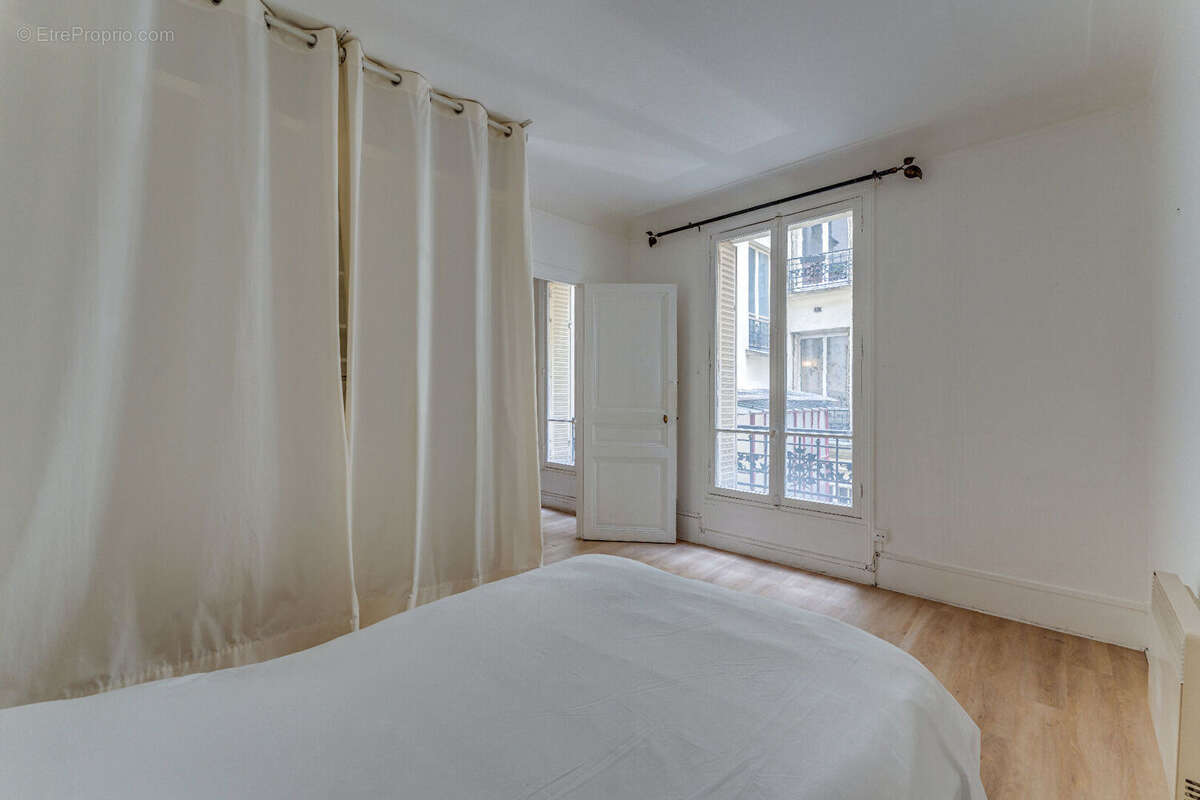 Appartement à PARIS-10E