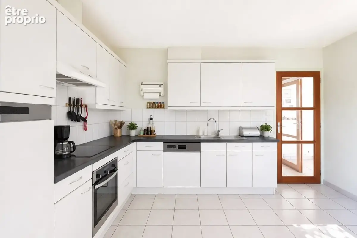 Maison familiale de 164 m² sur terrain de 730 m² - photo 4