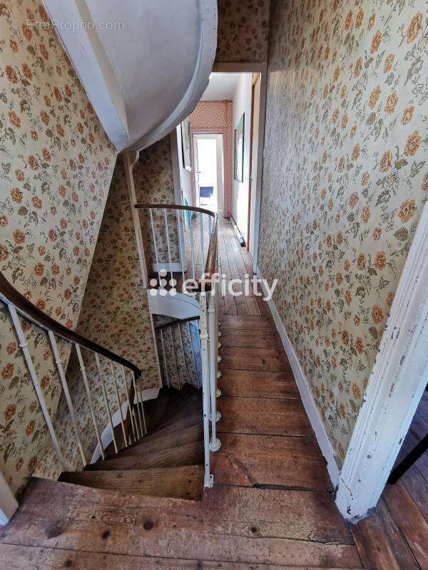 Maison à TESSY-SUR-VIRE