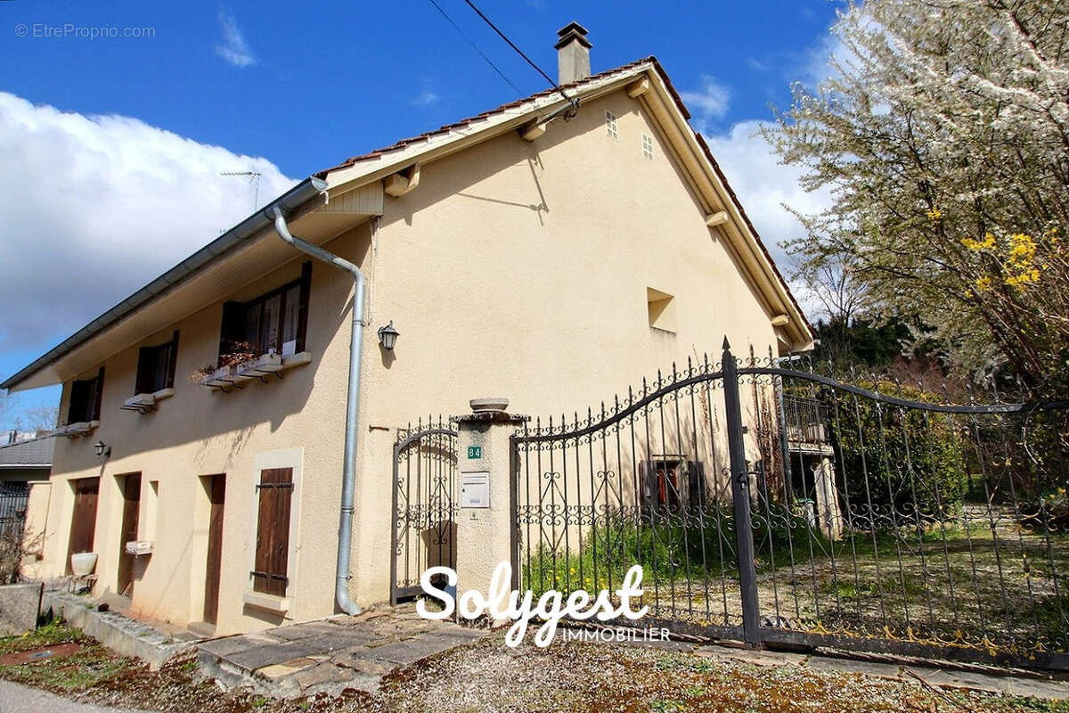 Maison à CRANVES-SALES