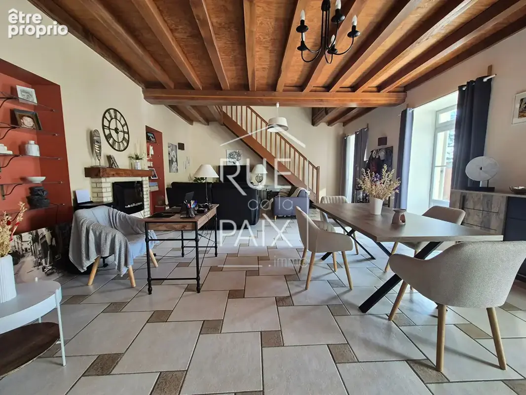 Maison Loudun 6 pièce(s) 280 m2 - photo 3