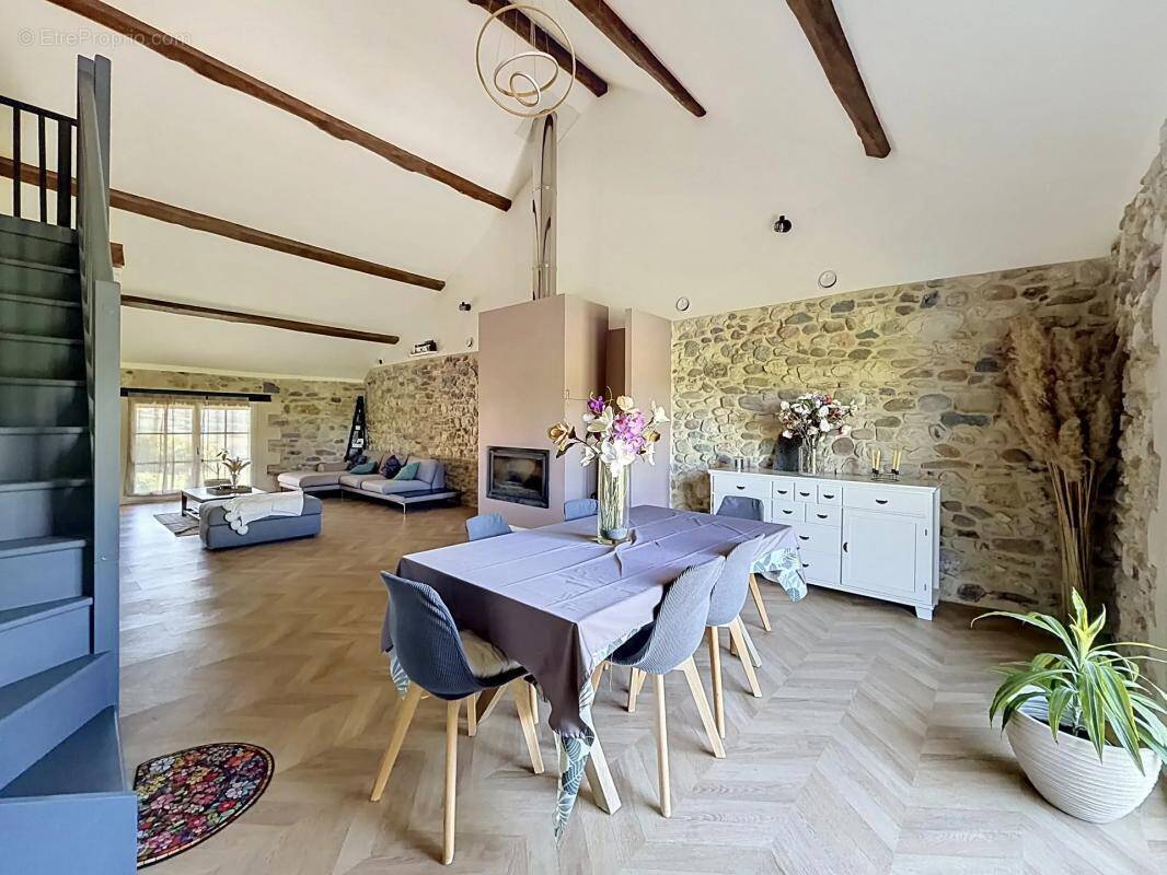 Maison à USINENS