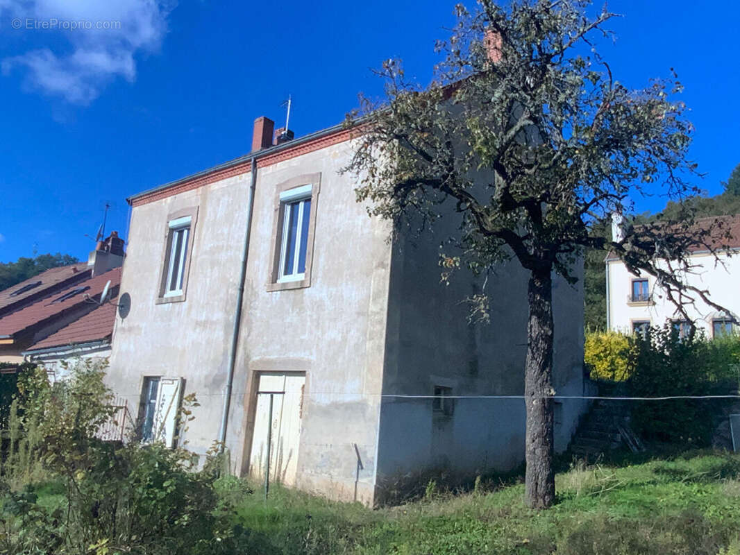 Maison à SAINT-SERNIN-DU-BOIS