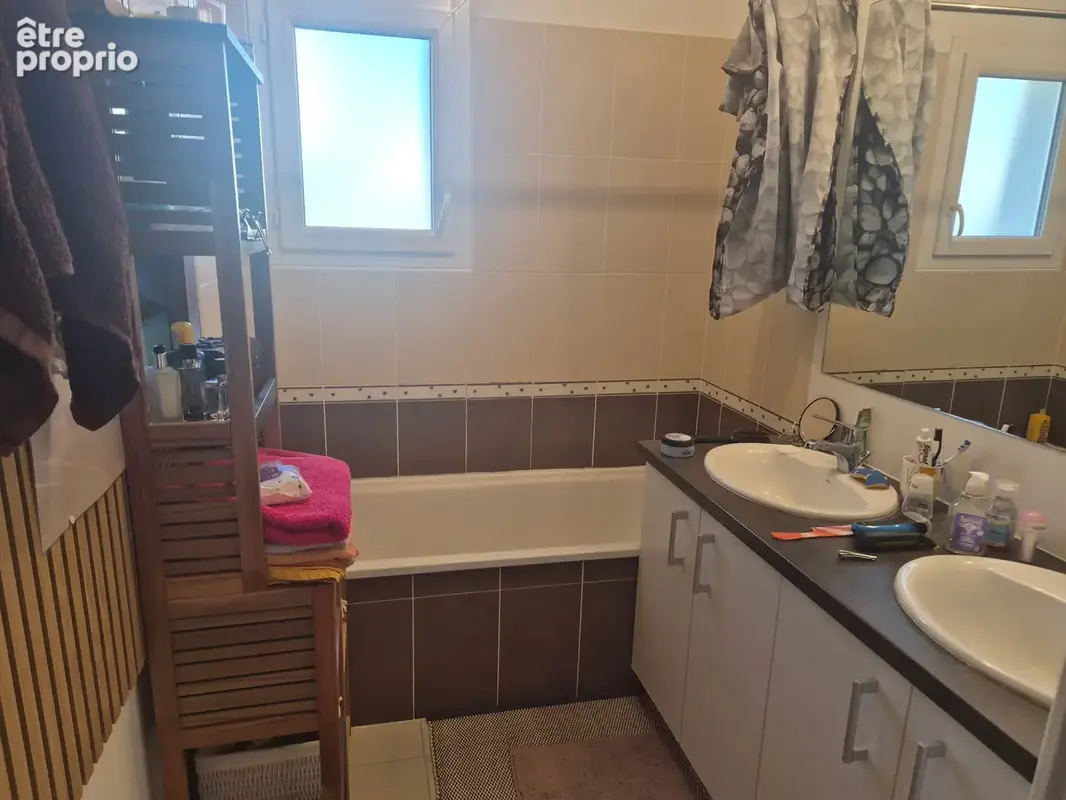 Appartement de type f3 + terrasse et parking - photo 6