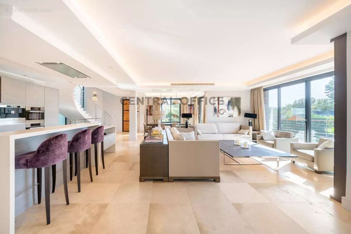 Cap D’Antibes Villa rénovée avec vue mer - photo 8
