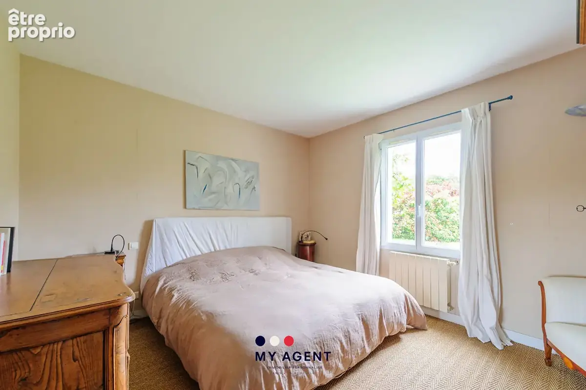 Plain-pied 214 m² avec piscine, 1 250 m² de terrain, limite La Rochelle - photo 5