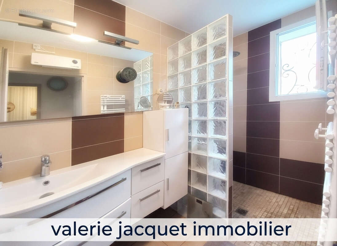 Habitable sans travaux, au calme, proximité du centre ville - photo 3