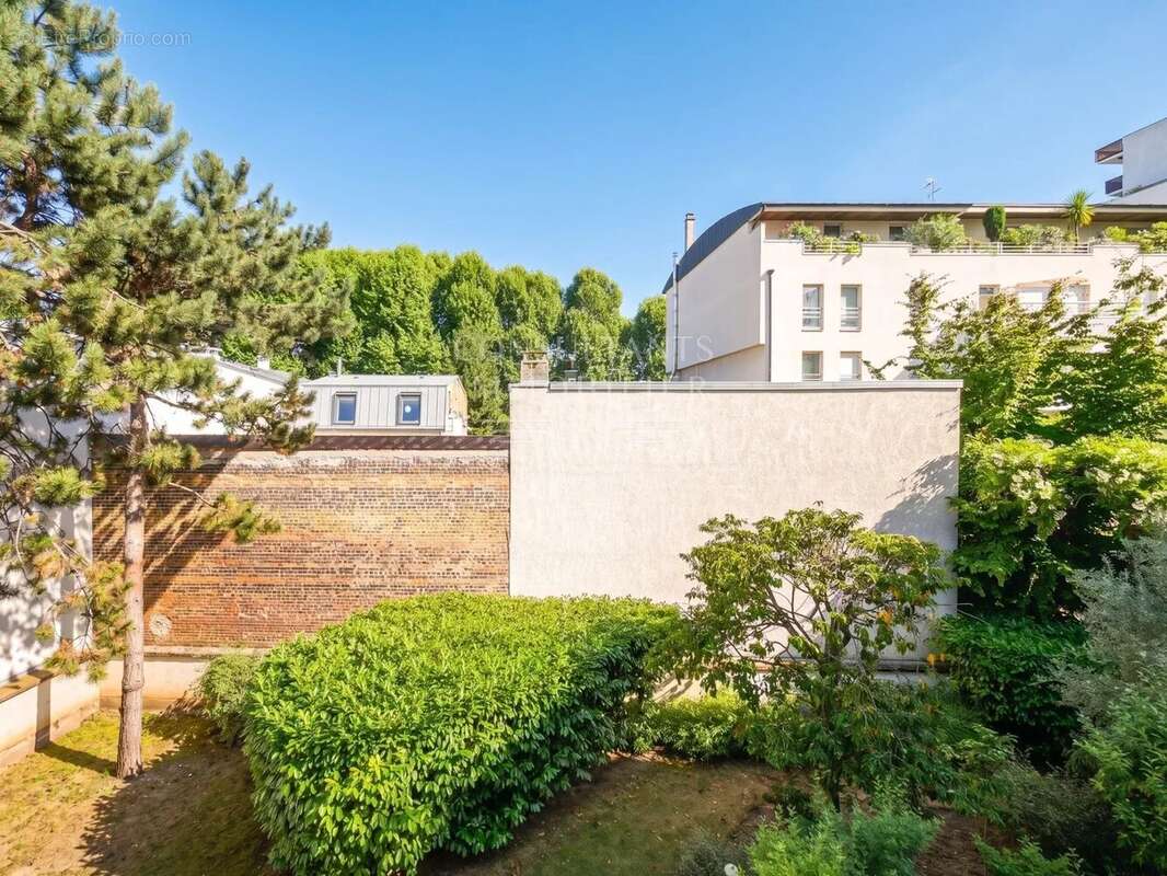 Appartement à NEUILLY-SUR-SEINE