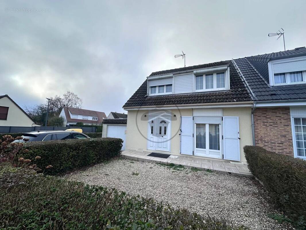 Maison à SAINT-QUENTIN