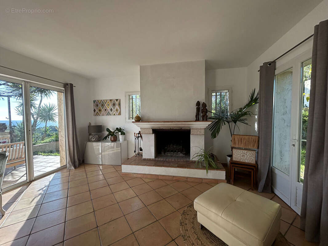 Maison à LES ISSAMBRES