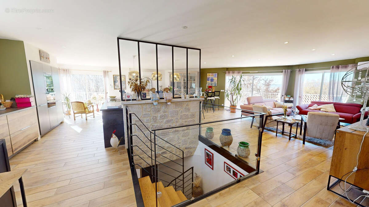 Maison à PUY-L'EVEQUE