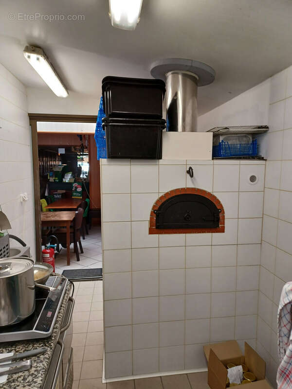 Commerce à MARGUESTAU