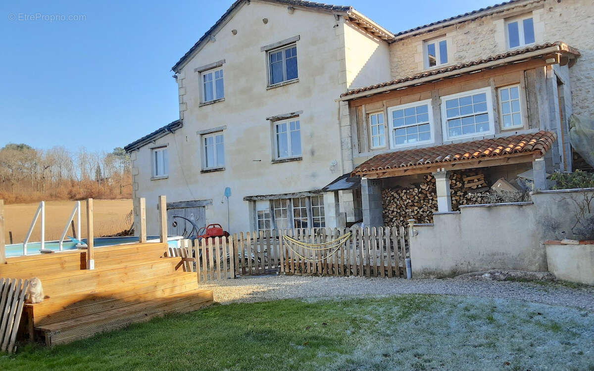 2 maisons en pierre renovée au calme, avec atelier sur terrain d'environ 1500m2 - photo 15