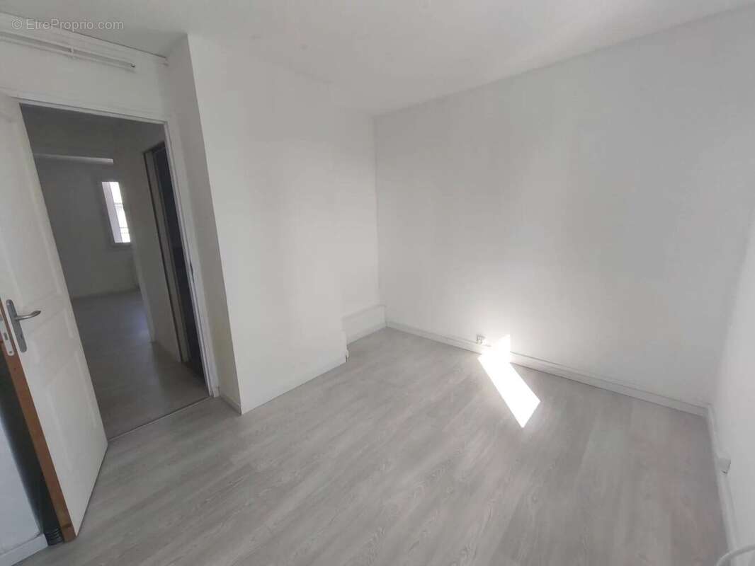 Appartement à GUILHERAND-GRANGES