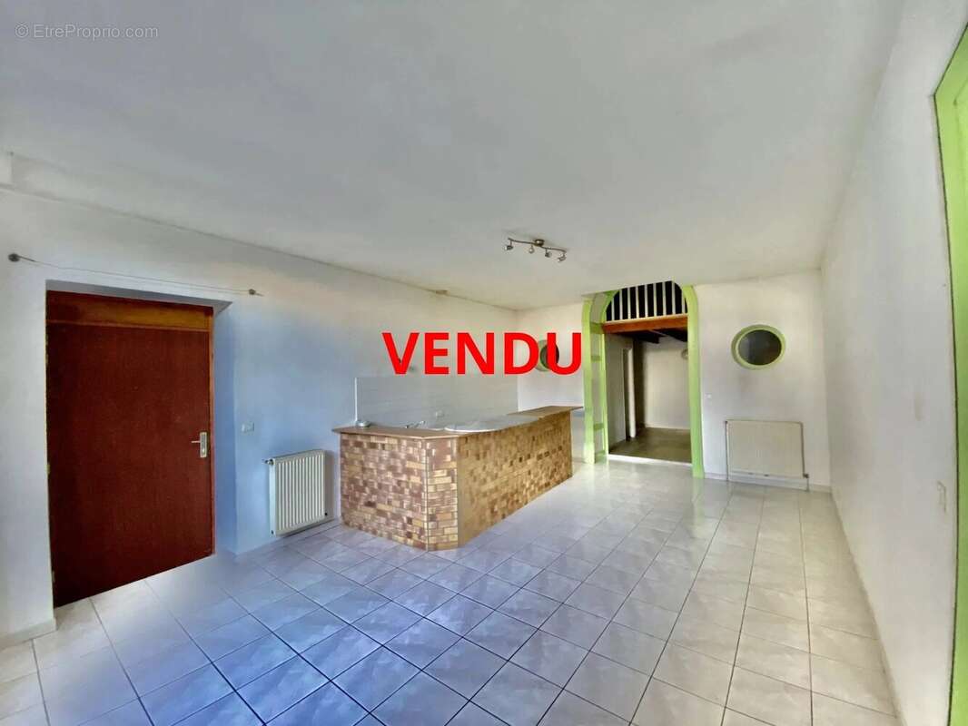 Appartement à ANSE