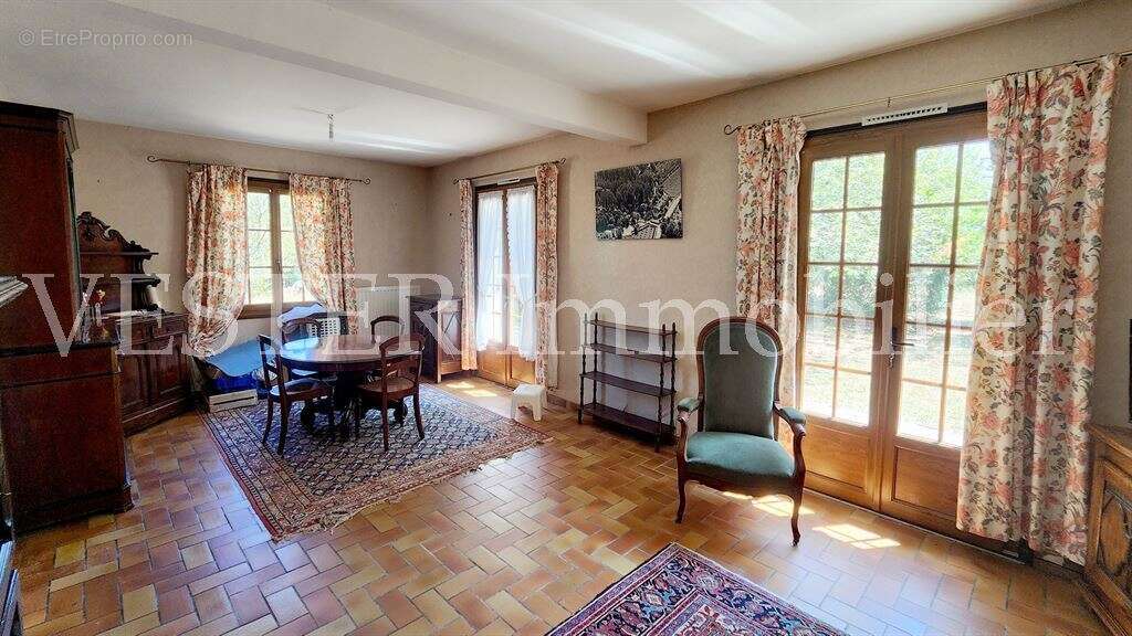 Ravissante maison 5 chambres et parc arboré de 2000m2 à Montpon Menesterol - photo 3