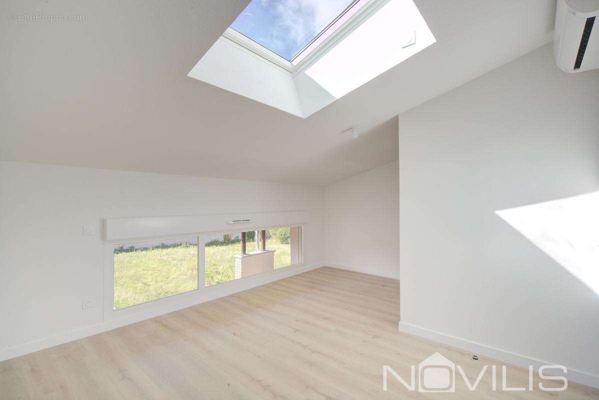 Appartement à BRUGUIERES