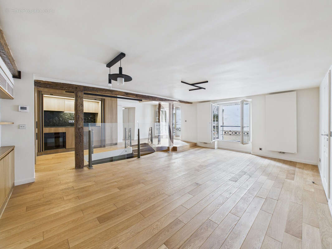 Appartement à PARIS-7E