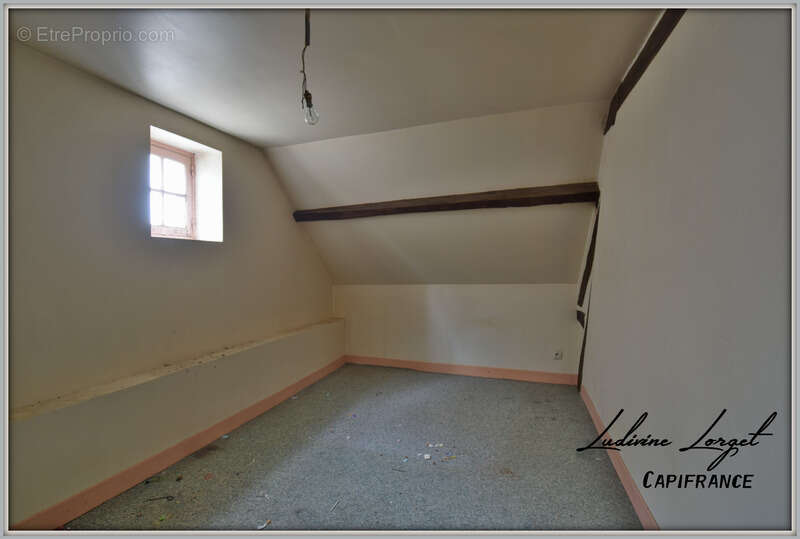 Maison à NEUILLY-SAINT-FRONT