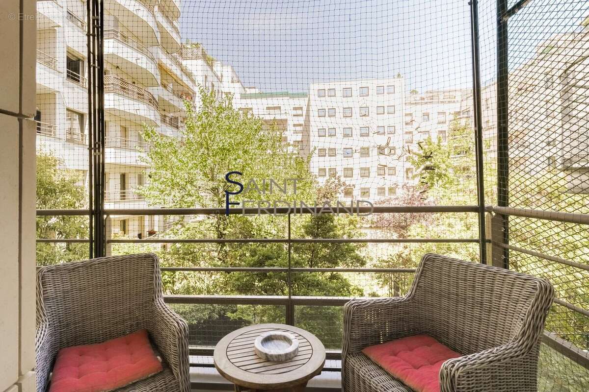 Appartement à LEVALLOIS-PERRET