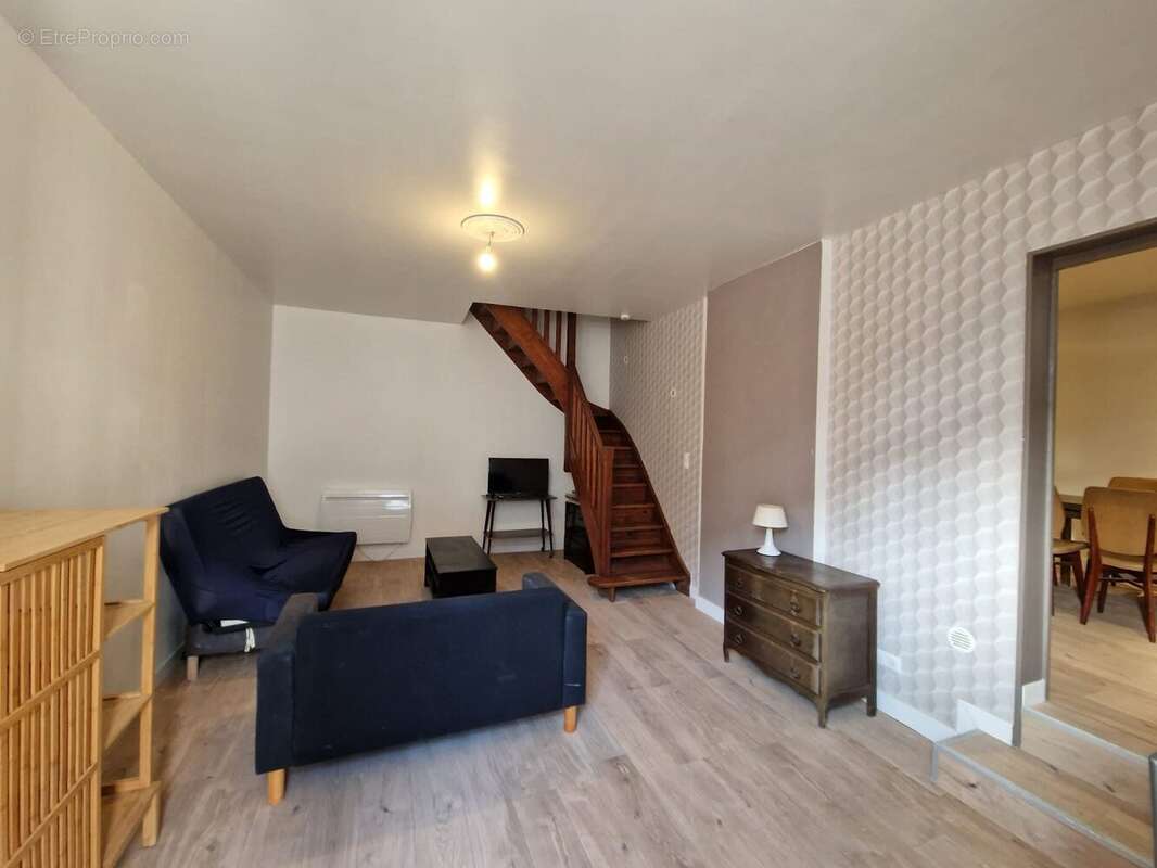Appartement à NEUVILLE-SOUS-MONTREUIL