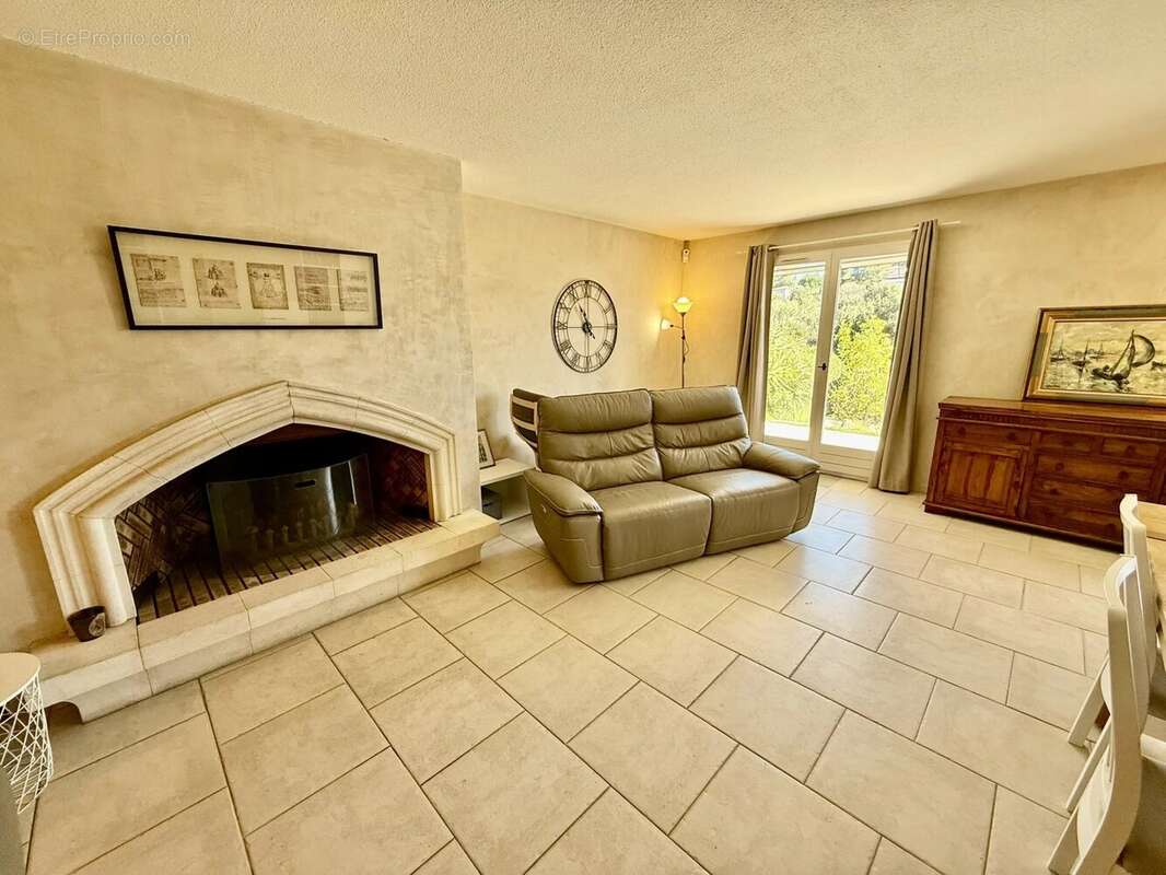 Vente maison avec piscine à Biot dans domaine sécurisé - photo 14