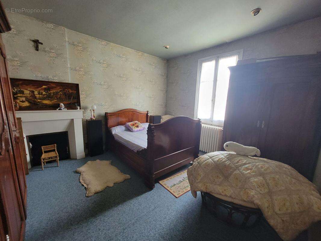 Maison à BETZ-LE-CHATEAU