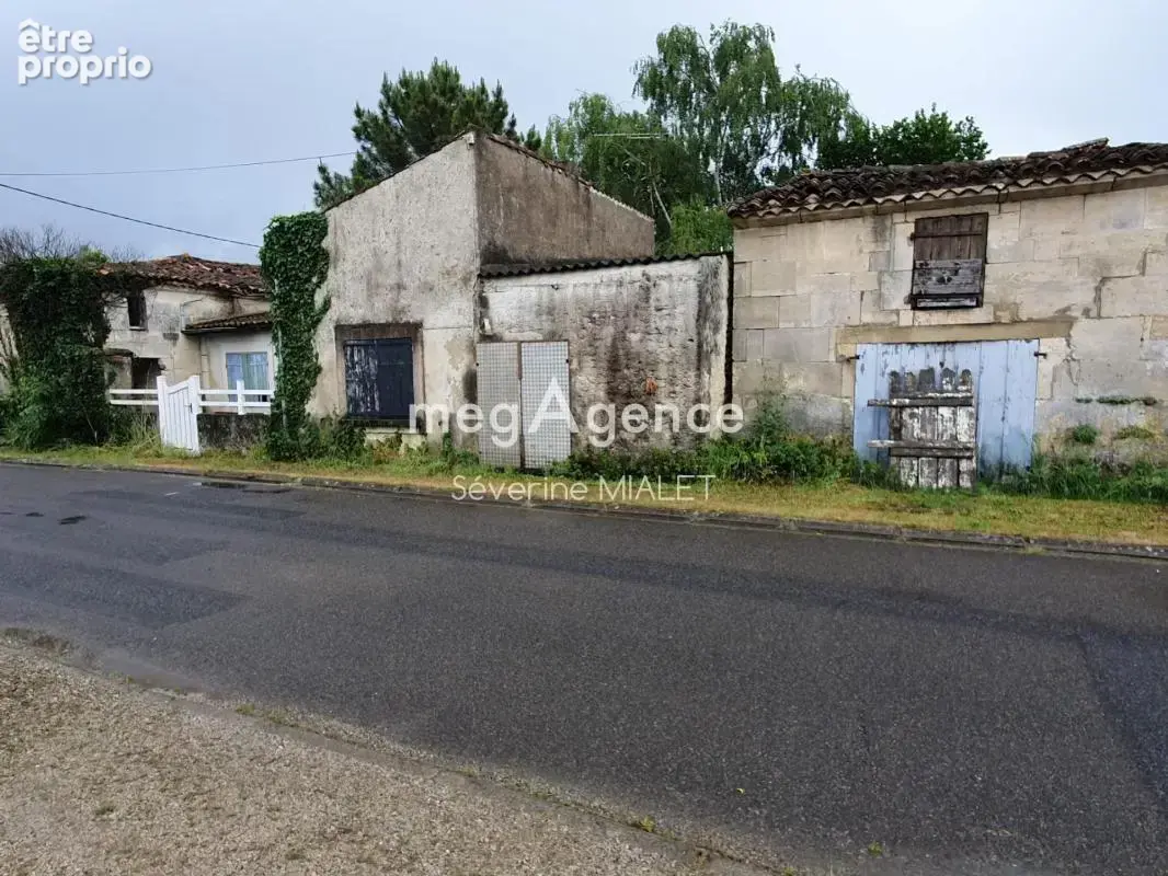 Maison a rénover Mainxe-Gondeville 16200 - photo 2