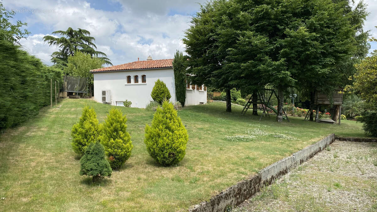 Maison à CHEFFOIS