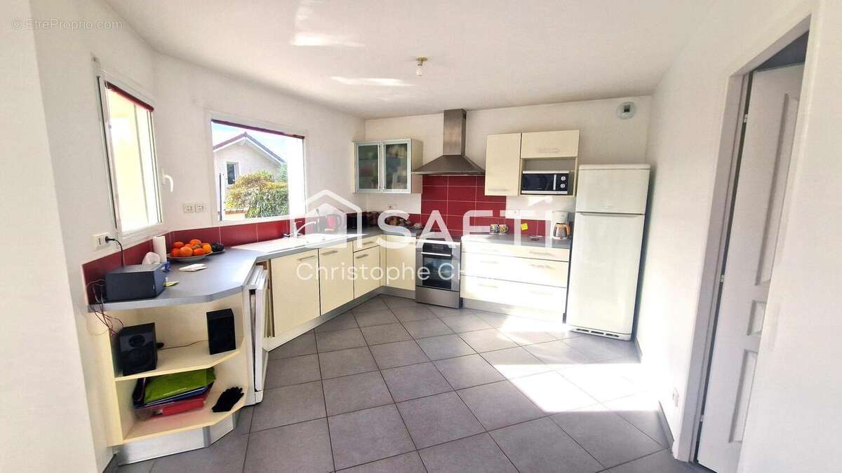 Photo 5 - Maison à LA BUISSE