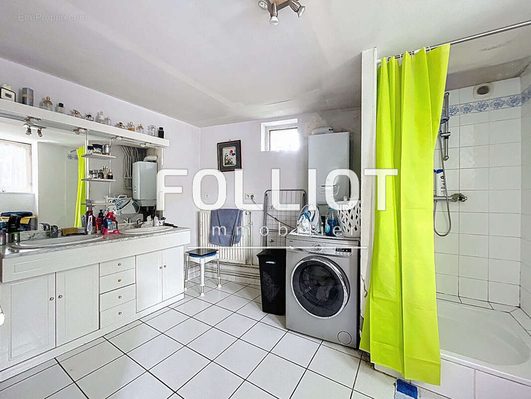 Maison à SAINT-SAUVEUR-LA-POMMERAYE