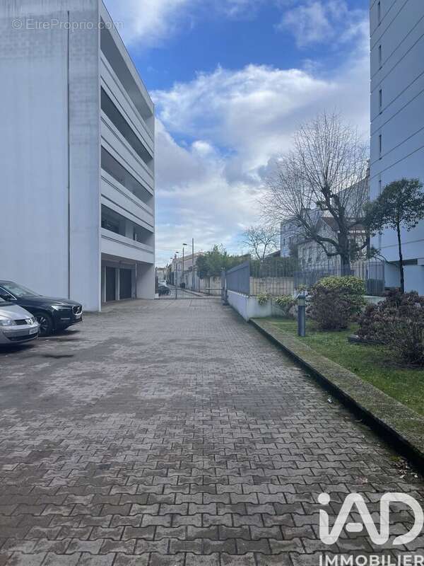 Photo 2 - Parking à BORDEAUX