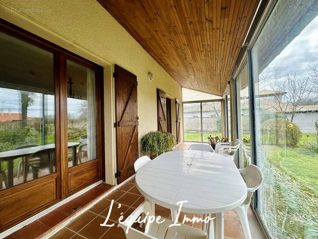 Maison à PUJAUDRAN
