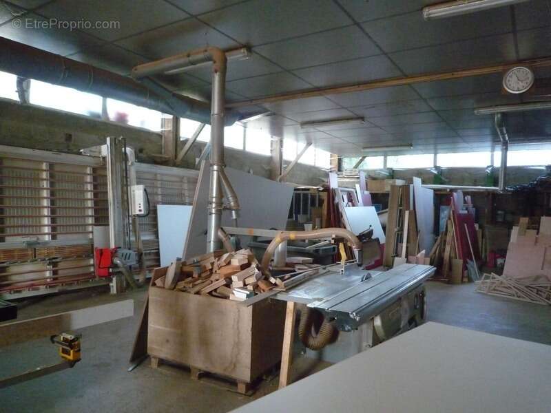 Dpt Aisne (02), LA CROIX SUR OURCQ  à vendre ensemble immobilier professionnel  1170 m2 ateliers et bureaux sur 3000 m2 de terra - photo 15