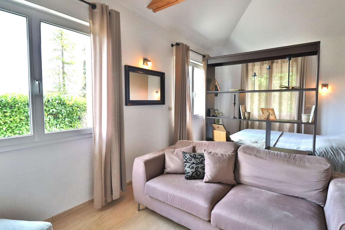 Maison à VILLECHETIF