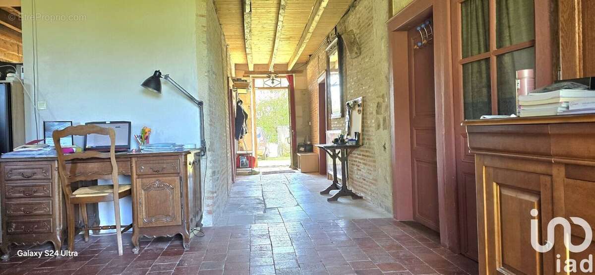 Maison 258 m² à Maisonnais  - photo 6