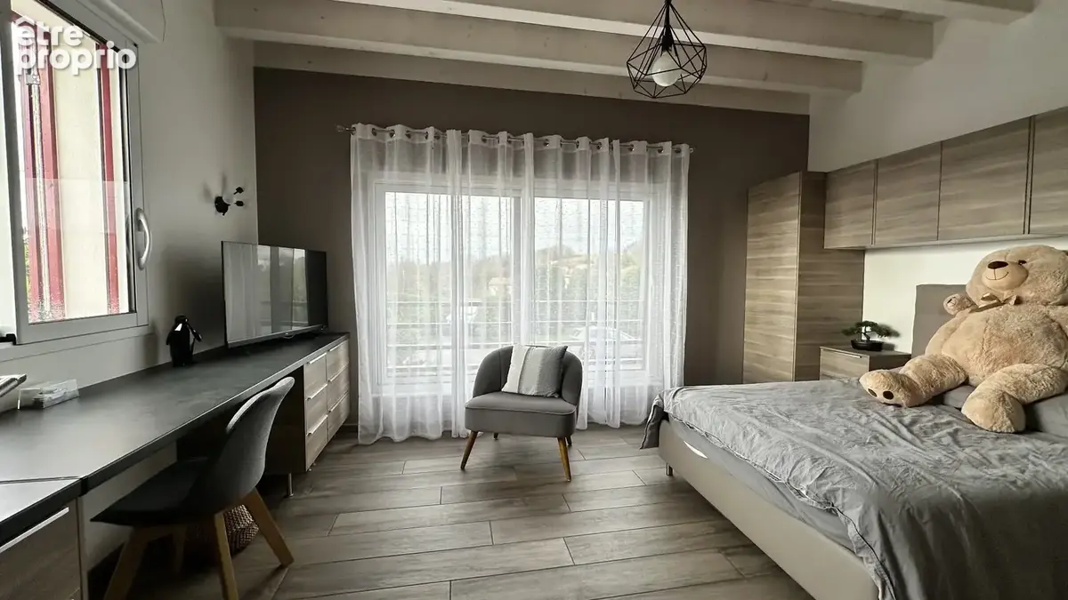 Vue imprenable sur les vallons pour cette superbe villa d'architecte de type t7 de 220 m2 +  sous sol de 110 m2 - photo 22