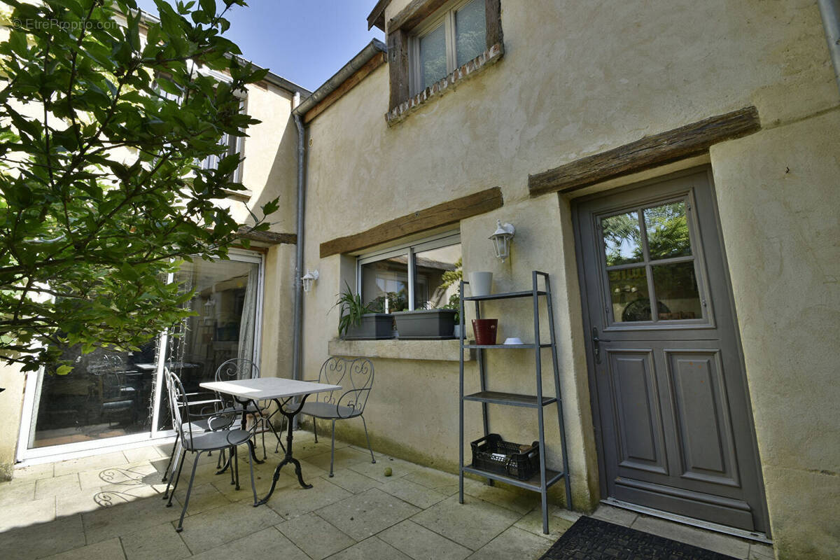 Maison à LE TREMBLAY-SUR-MAULDRE