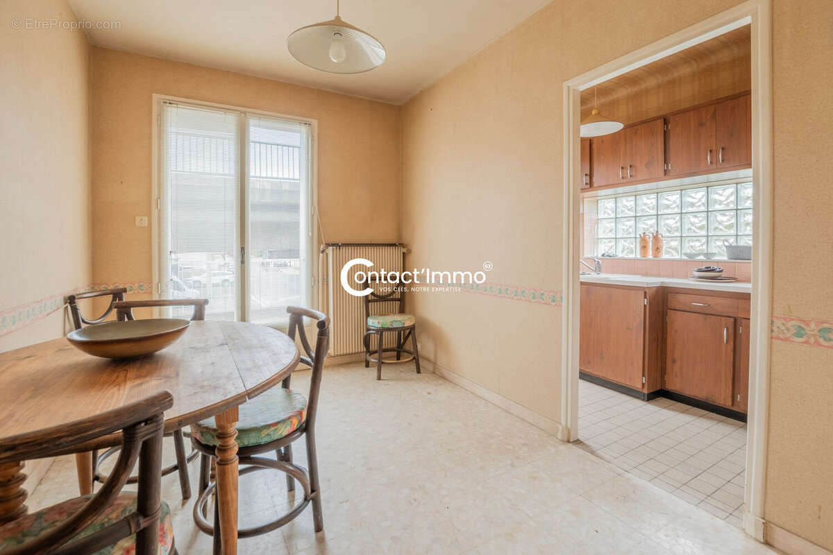 Maison à LES MARTRES-DE-VEYRE