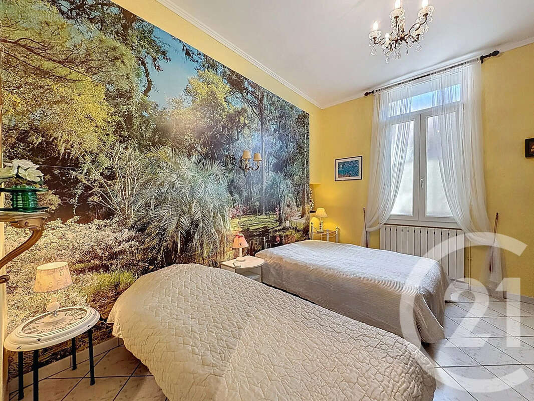 Appartement 97 m² à Sete  - photo 16