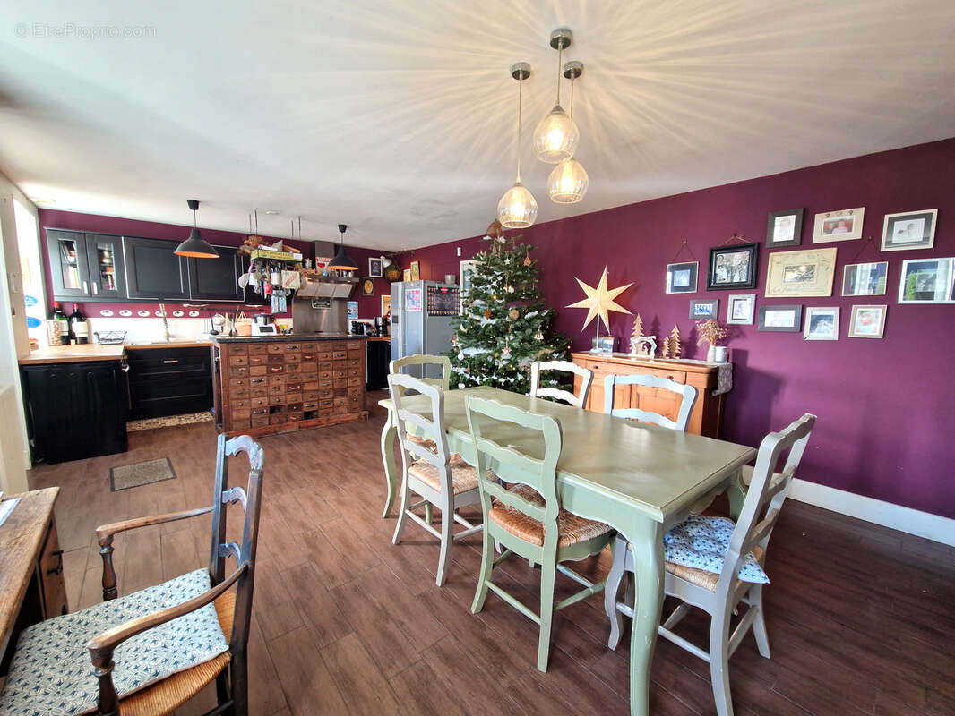 Maison à NEUILLY-LA-FORET